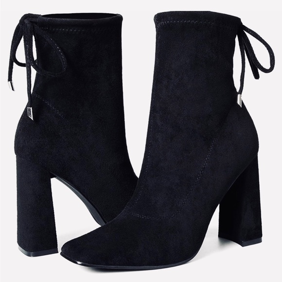 NWT Black Pair of Boots💐 - Picture 2 of 6